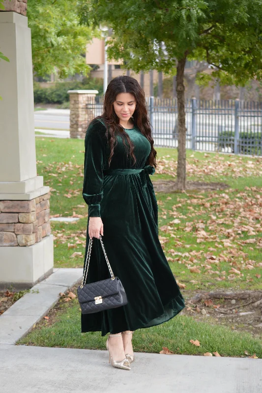 Women's maxi dress day drift -Cameo Emerald Green Velvet Maxi Dress