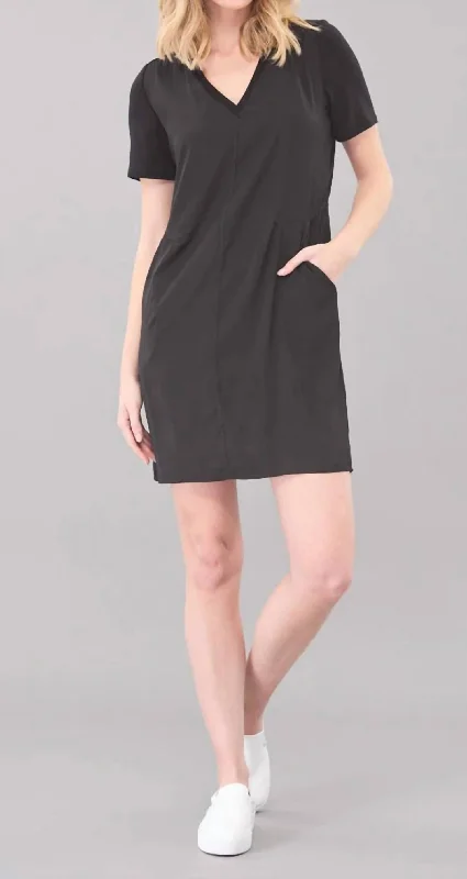 ladies-shirt-dress-cream-soft-Hybrid T-Shirt Dress In Black